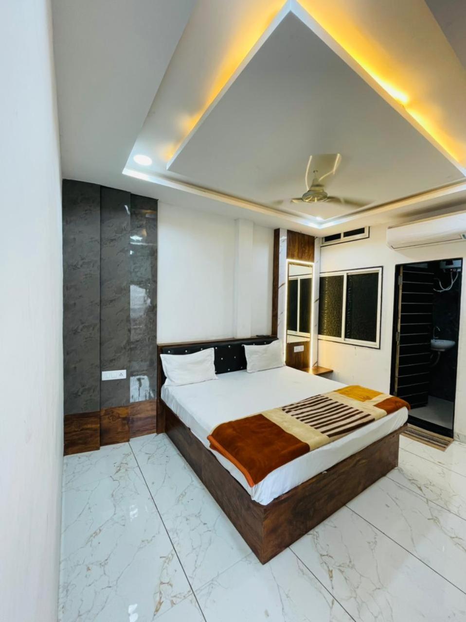 Hotel Shree Shyam Sharnam Godarpura Экстерьер фото