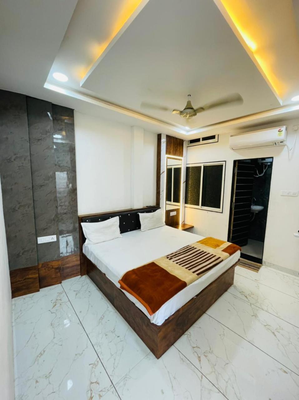Hotel Shree Shyam Sharnam Godarpura Экстерьер фото